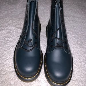 Dr. Martens Air Wair Combat boots. Dark Green